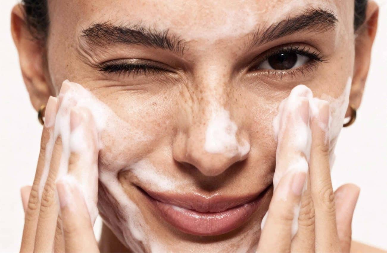 Beauty osnove: Kako odabrati najbolje sredstvo za čišćenje lica za vaš tip kože